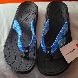 New Balance flip flops size 8 Womens
